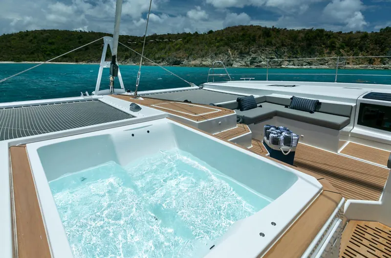 4 Seazens Yacht Photos Pics 