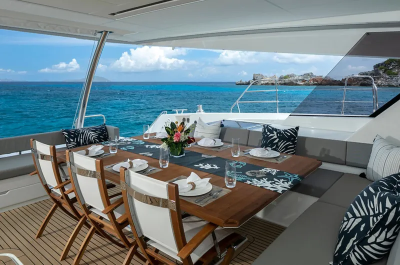 4 Seazens Yacht Photos Pics 