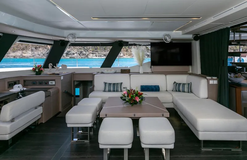 4 Seazens Yacht Photos Pics 