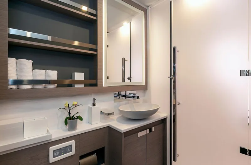 4 Seazens Yacht Photos Pics 