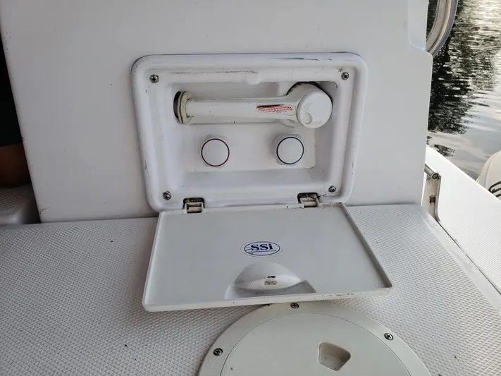 Inspiration VI Yacht Photos Pics Boat deck shower compartment on a 2006 Hunter 41 sailboat.