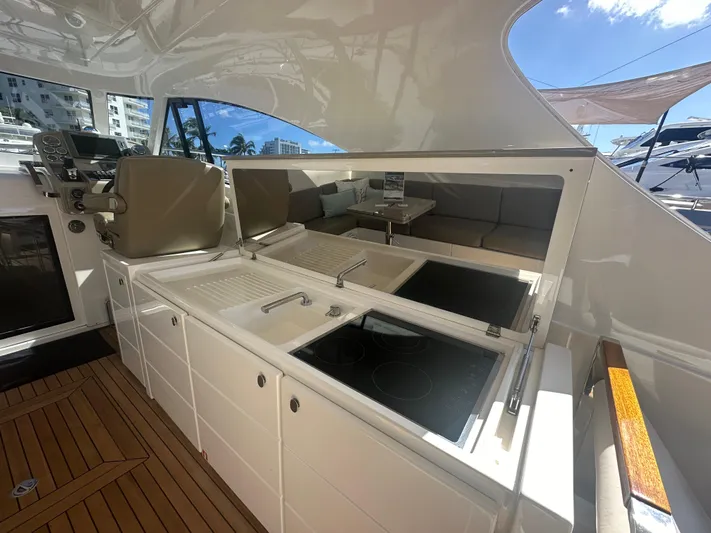 G Spot Yacht Photos Pics 