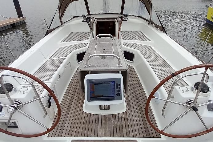 2011 Jeanneau 51 