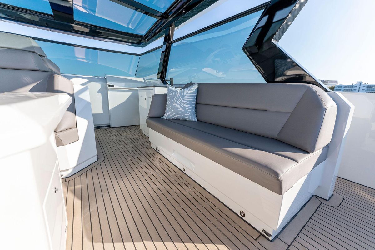 2022 Vanquish Yachts 58 
