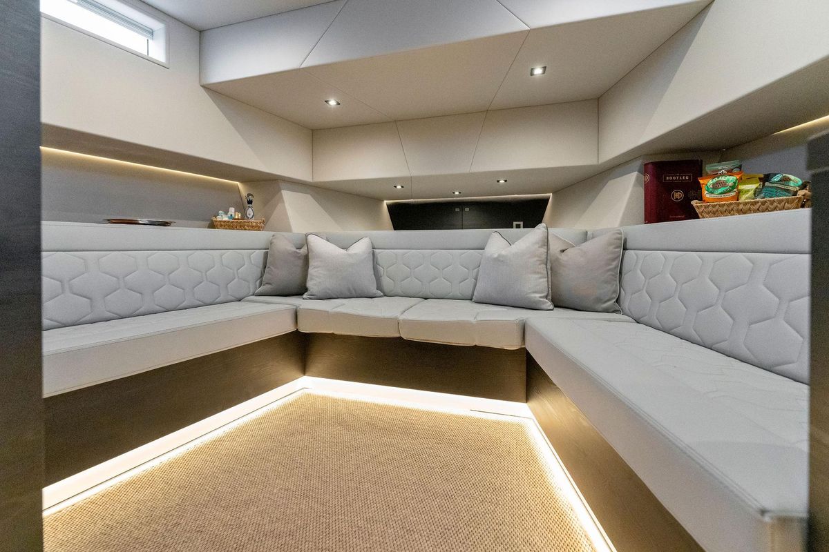 2022 Vanquish Yachts 58 