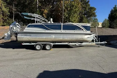 Godfrey Marine Monaco 235