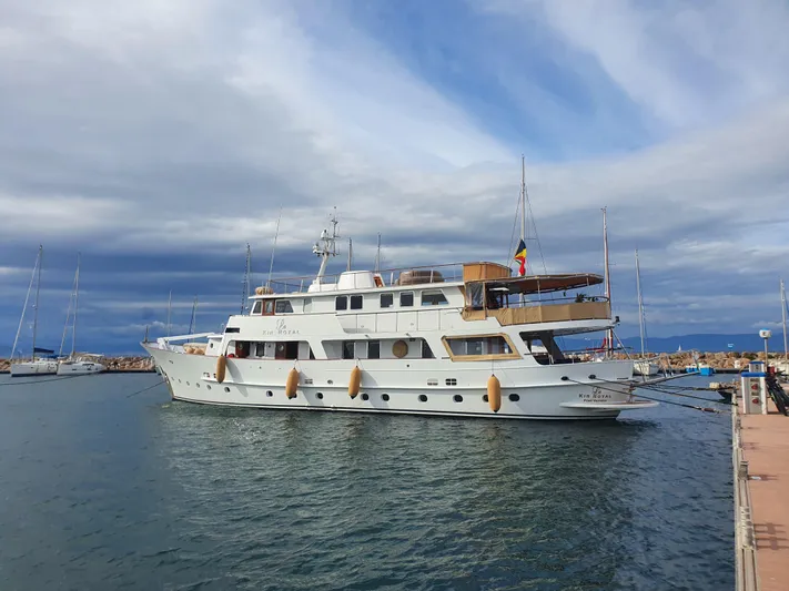 Le Kir Royal Yacht Photos Pics 