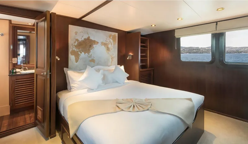 Le Kir Royal Yacht Photos Pics Luxurious cabin interior on 1966 Van den Akker Le Kir Royal yacht.