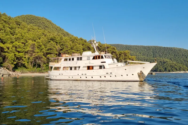 Le Kir Royal Yacht Photos Pics 