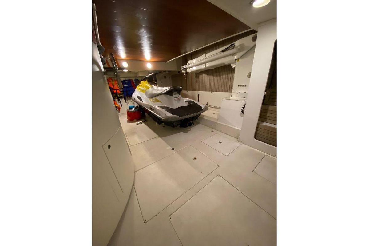 2004 Benetti 98 