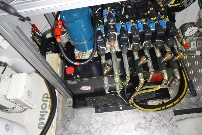 Habeas Orcas Yacht Photos Pics 