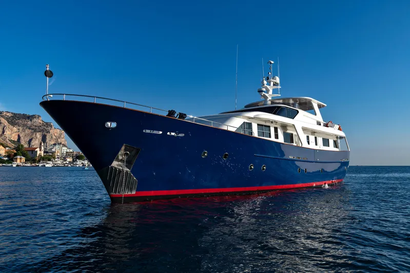4470 Yacht Photos Pics 