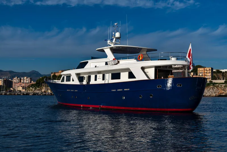 4470 Yacht Photos Pics 