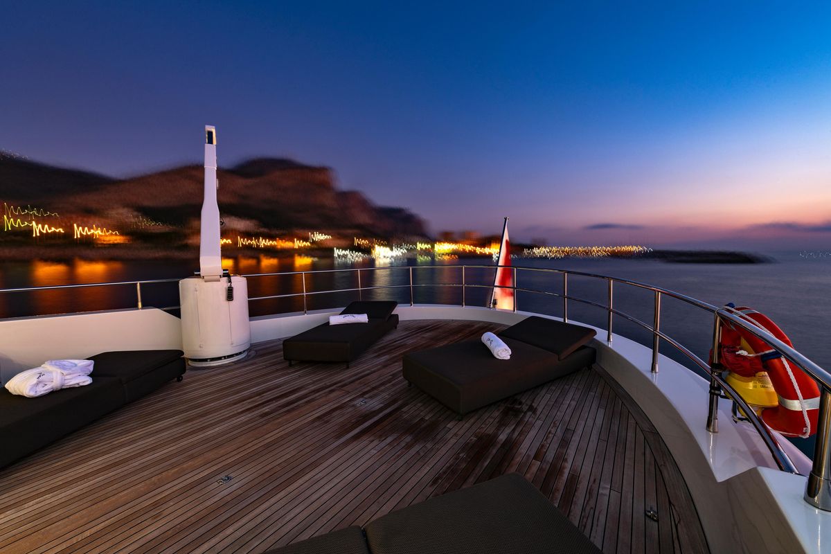 2002 Benetti Sail Division 106 