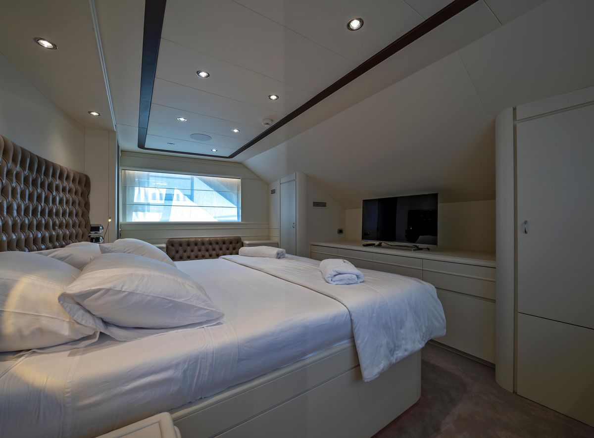 2002 Benetti Sail Division 106 