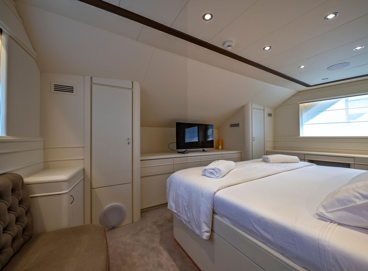 2002 Benetti Sail Division 106 