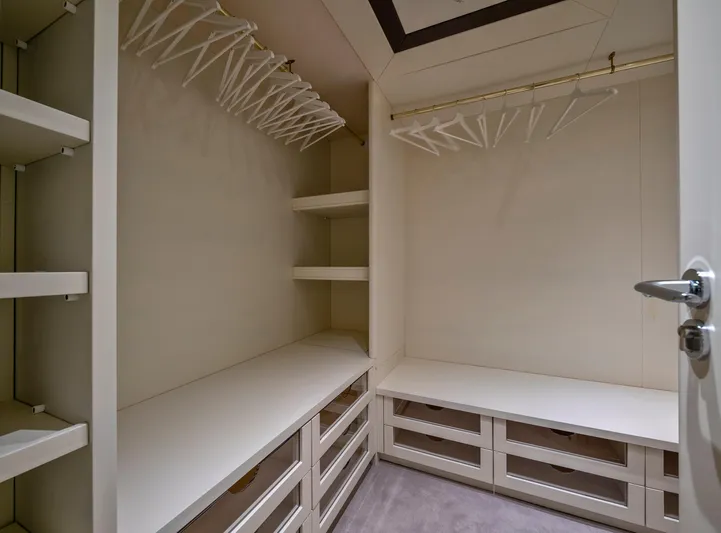 4470 Yacht Photos Pics 