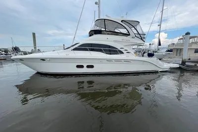 Sea Ray 52 Sedan Bridge