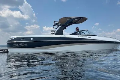 Malibu Sunsetter 23 XTi