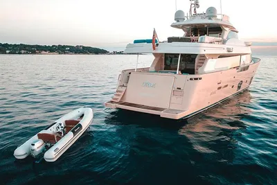 2013 Ferretti Yachts Navetta 26