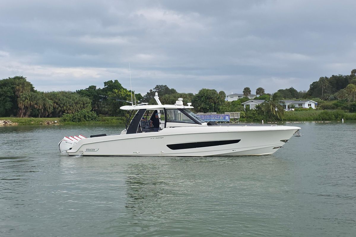 2021 Boston Whaler 42 
