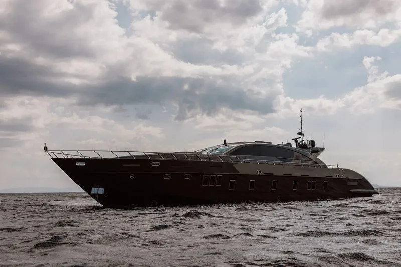 Eva Yacht Photos Pics 
