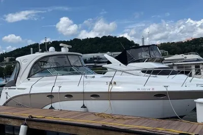 Rinker 400 Express Cruiser