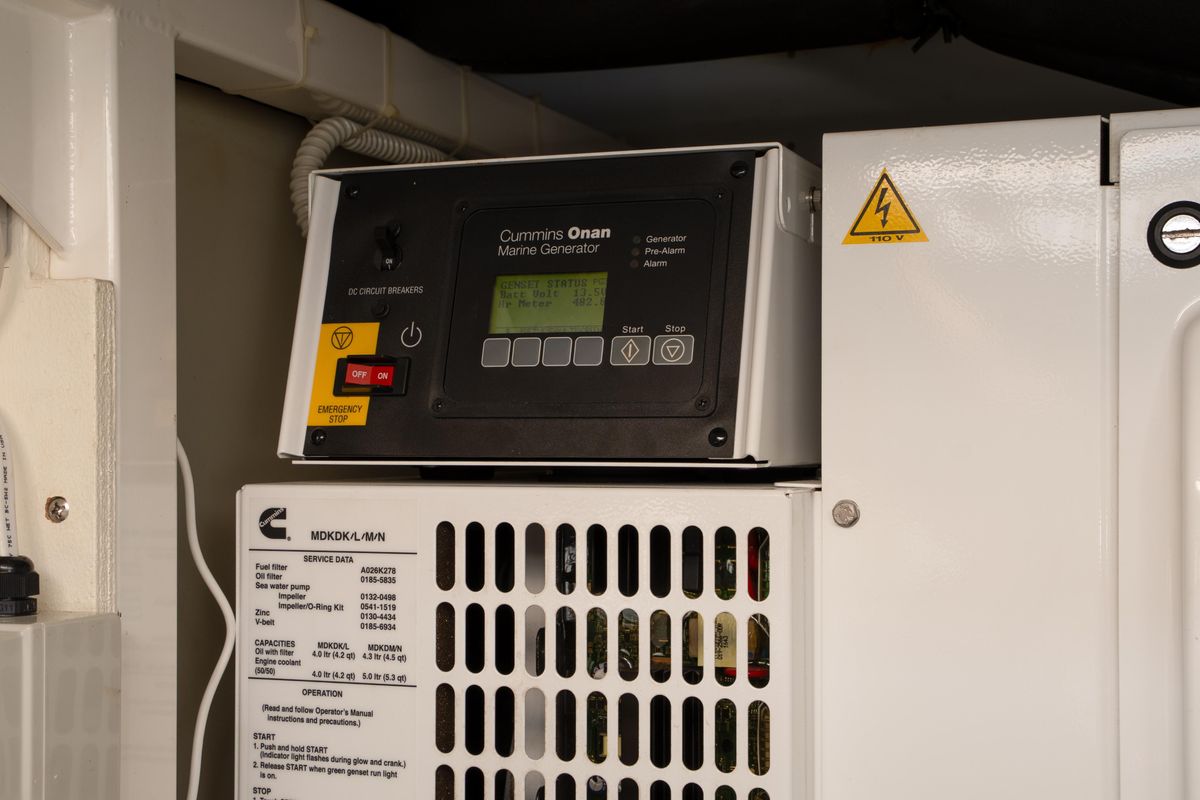 2018 Ferretti Yachts 45 