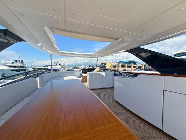 M/y Sea Star Yacht Photos Pics Azimut Grande 26 Metri