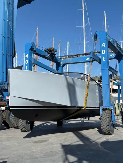  Yacht Photos Pics VanDutch 48 yacht in dry dock, 2021 model, supported by a 40-ton lift.