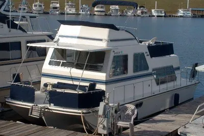 Holiday Mansion Houseboat