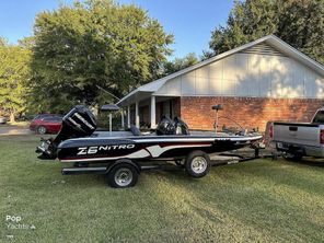 2012 Nitro Z6