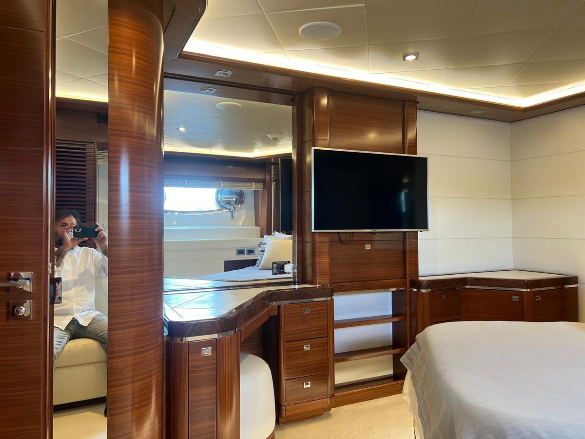 2009 CRN 129 