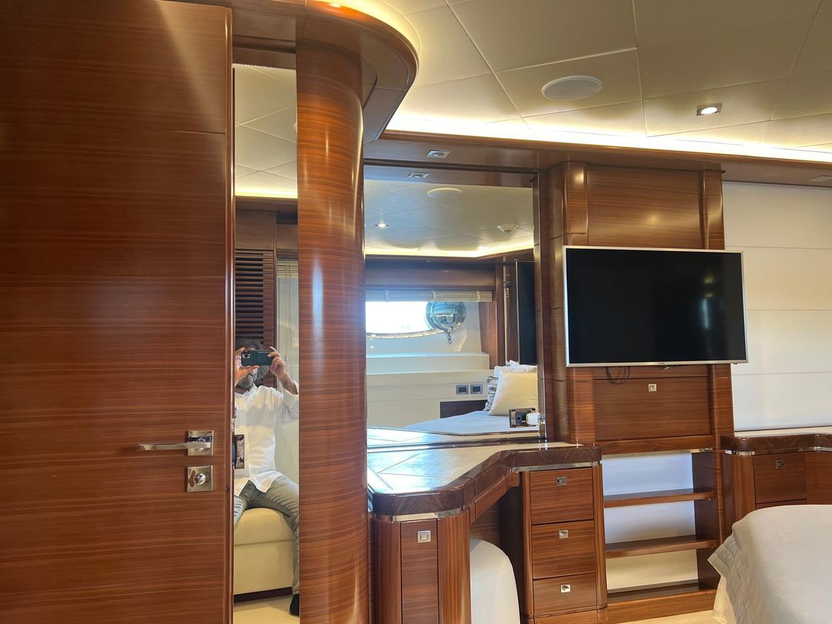 2009 CRN 129 
