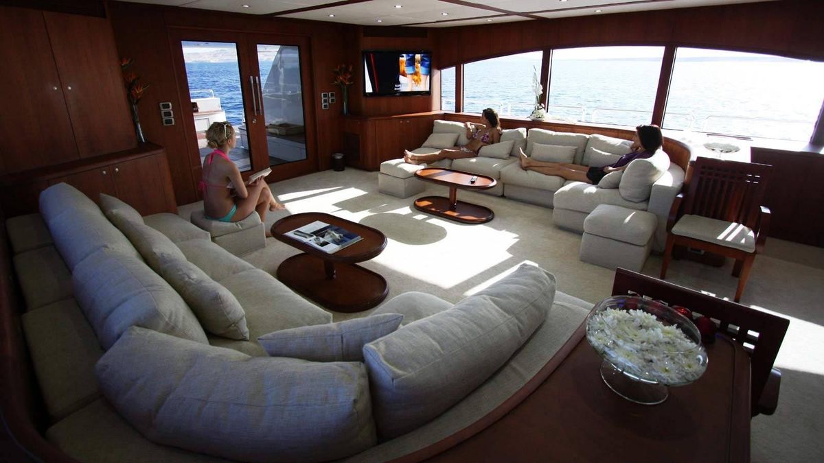 2007 Custom 131 