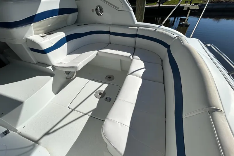 Wattever Yacht Photos Pics Enjoy an open seating plan
