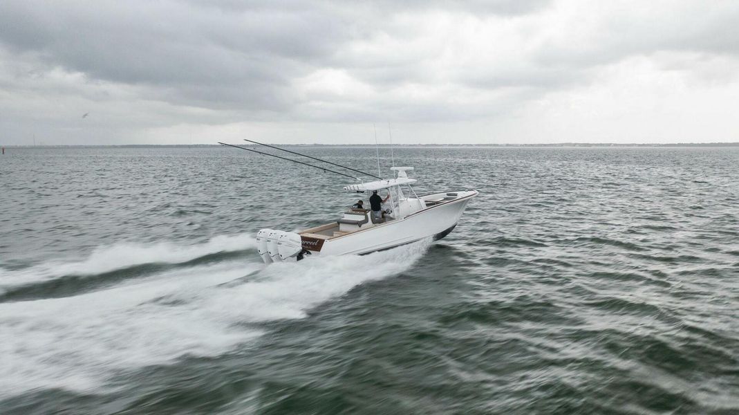 2016 Bonadeo 37 Center Console