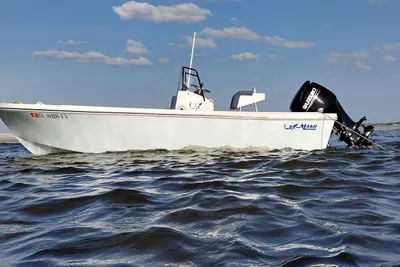 Mako 17 Center Console