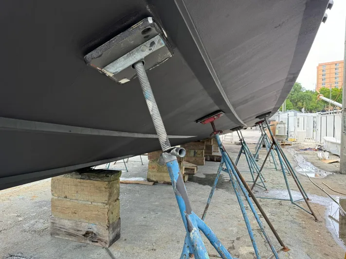 Silver Mama Yacht Photos Pics 