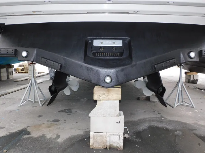 La Famiglia II Yacht Photos Pics 