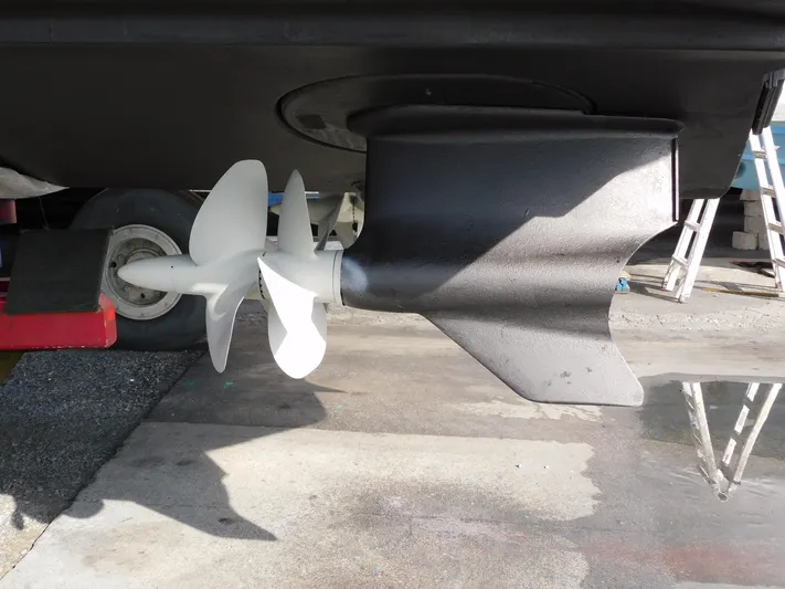 La Famiglia II Yacht Photos Pics 