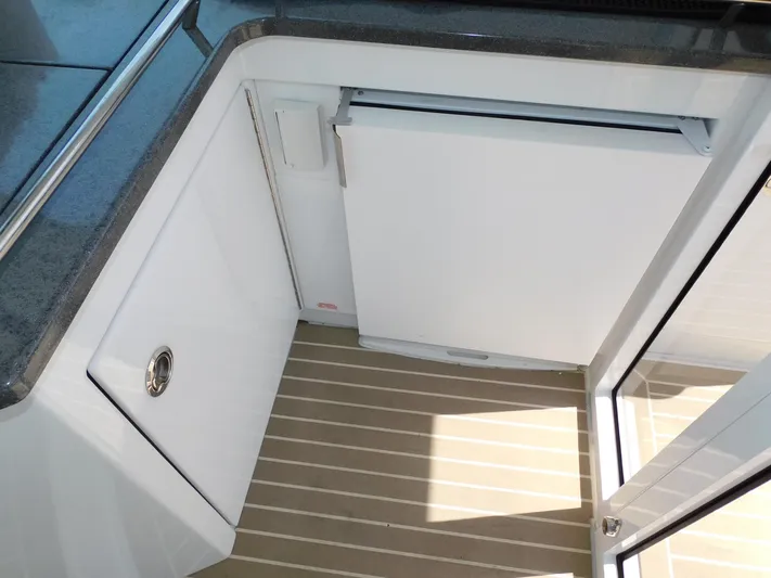 La Famiglia II Yacht Photos Pics 