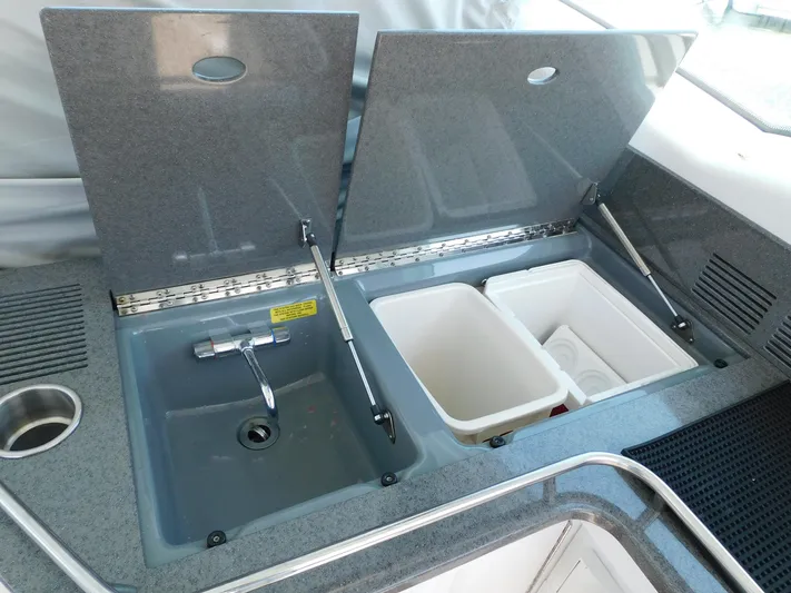 La Famiglia II Yacht Photos Pics 