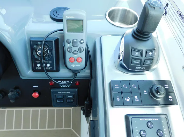 La Famiglia II Yacht Photos Pics 