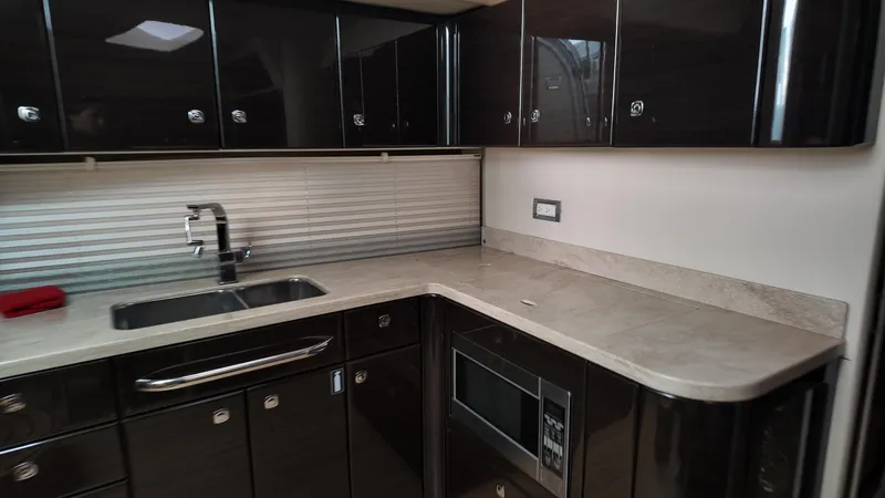 La Famiglia II Yacht Photos Pics 