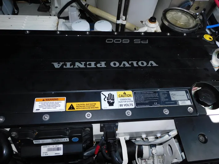 La Famiglia II Yacht Photos Pics 