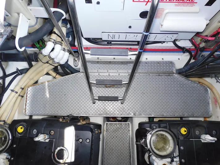 La Famiglia II Yacht Photos Pics 