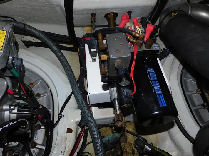 La Famiglia II Yacht Photos Pics 