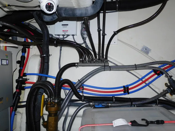 La Famiglia II Yacht Photos Pics 