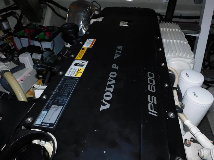 La Famiglia II Yacht Photos Pics 